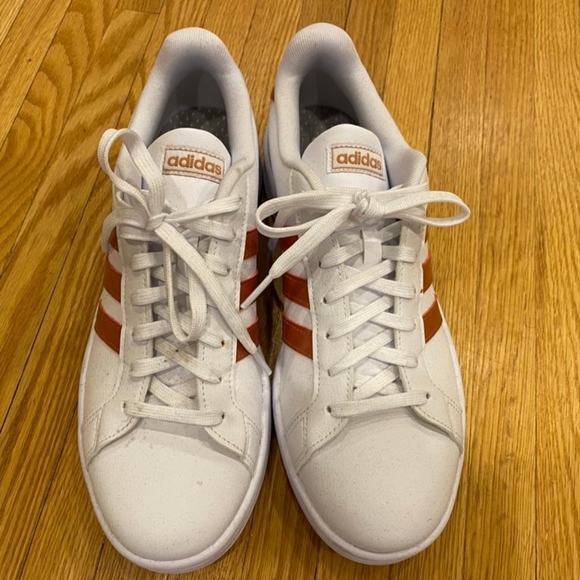 Adidas shoes - Picture 1 of 3